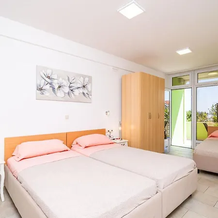 Paradise Apartman *