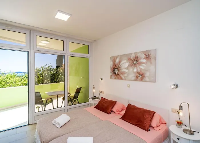 Paradise Daire Mlini