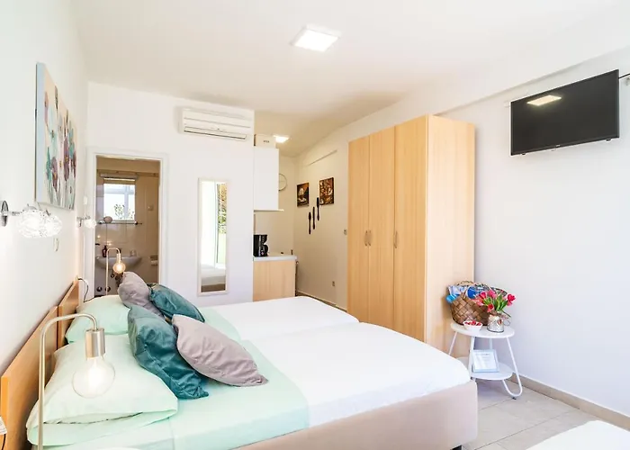 Paradise Daire Mlini